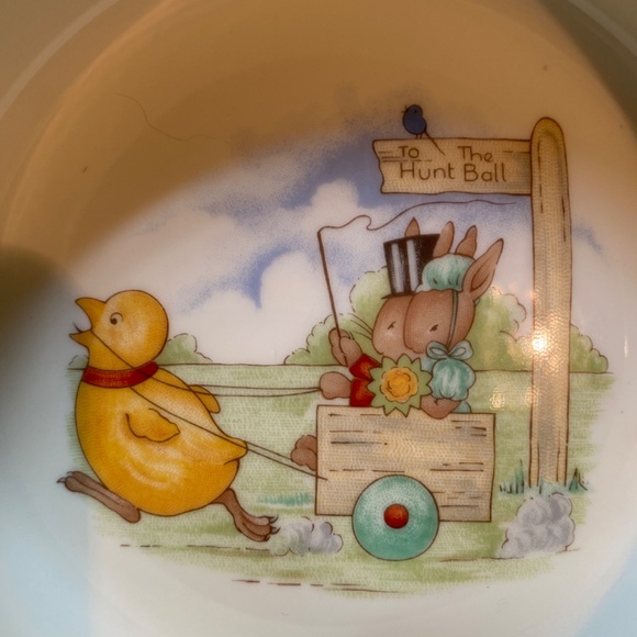 ROYAL DOULTON BUNNYKINS BABY/CHILDS BOWL - TO THE HUNT BALL - Picture 3 of 6